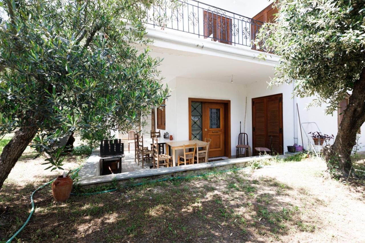 Large Home Near Potamos Beach Epanomi Exterior photo