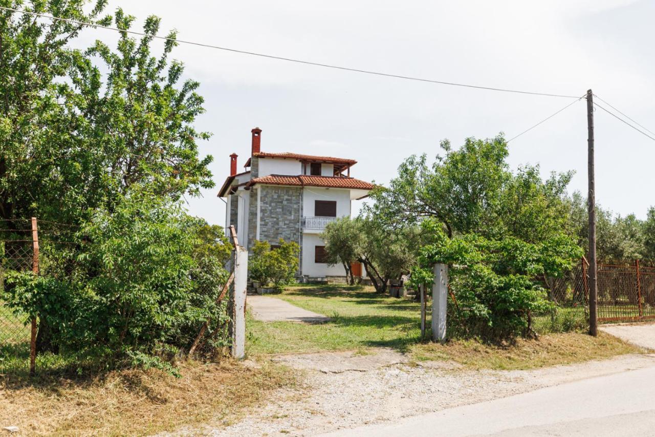 Large Home Near Potamos Beach Epanomi Exterior photo